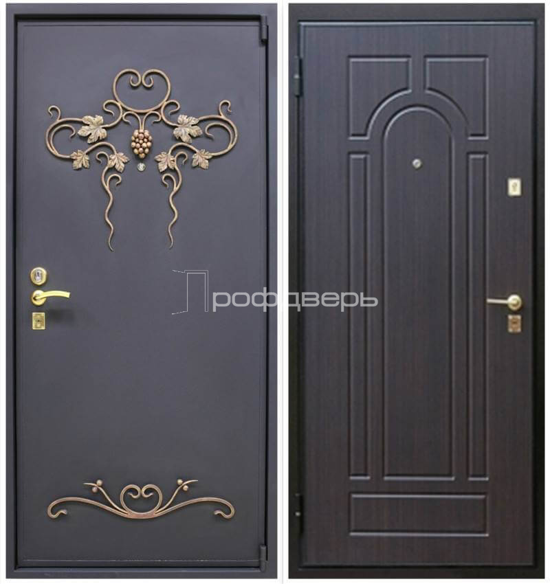 Железные двери подольск. Дверь Кова Стоун металлическая. Двери с ковкой. Дверь входная металлическая кованная. Кованая входная дверь в квартиру.